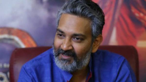 ప్రత్యేక విమానంలో బెంగళూరుకు