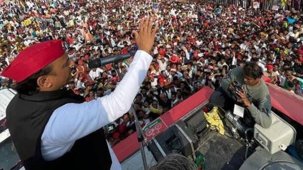 అఖిలేష్ పొత్తుల చరిత్ర