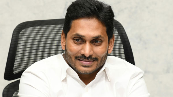 సిండికేట్ గా మారిన కాంట్రాక్టర్లు