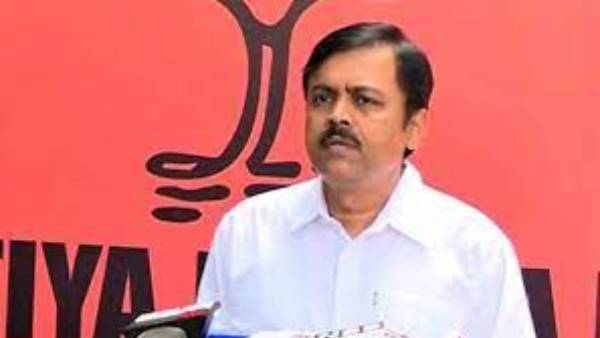 కేంద్ర నిధులకు స్టిక్కర్లు మార్చి పథకాలు : ఎంపీ జీవీఎల్