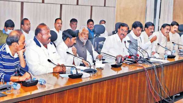 మారని కేంద్ర వైఖరి.. ధాన్యం కొనుగోలులో పంతంపడుతుందన్న రాష్ట్ర మంత్రుల బృందం