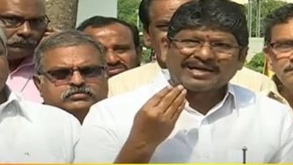 ఉద్యోగుల పోరుబాట