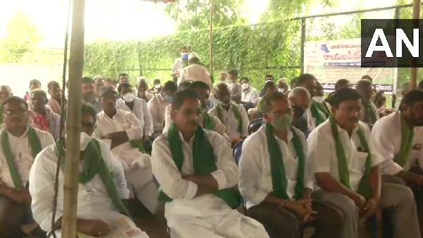 ప్రభుత్వ నిర్ణయంతో గందరగోళం..