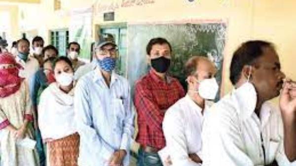 కరీంనగర్ లో రెండు స్థానాలకు పోటీ