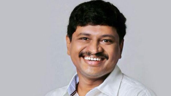 టీఆర్ఎస్ ఎంపీ ఎంట్రీతో షో లో..