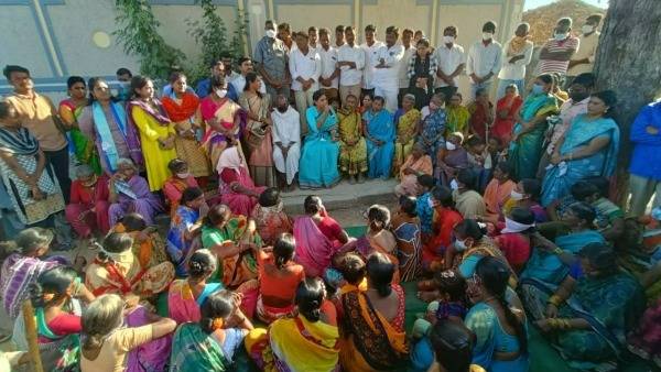 ప్రగతిభవన్లో భోగాలు