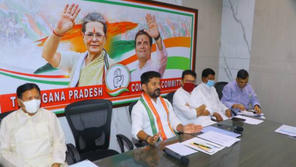 సమస్యలకు పరిష్కారం కావాలంటే కాంగ్రెస్ గెలవాలి.. వినూత్న వ్యాఖ్యలు చేసిన రేవంత్