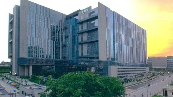 amazon hyderabad campus inside video goes viral in social media: KTR tweeted a photo. amazon hyderabad campus inside video goes viral in social media: KTR tweeted a photo.