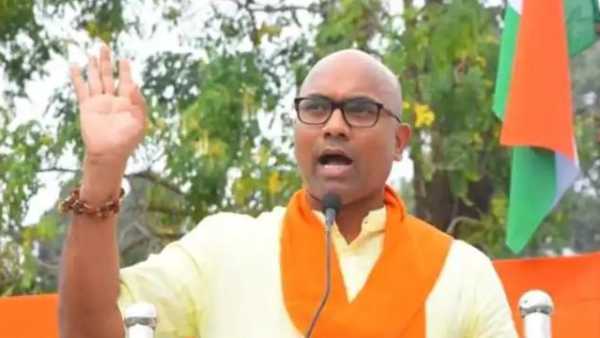 ఆర్మూర్లో అర్వింద్పై దాడి..