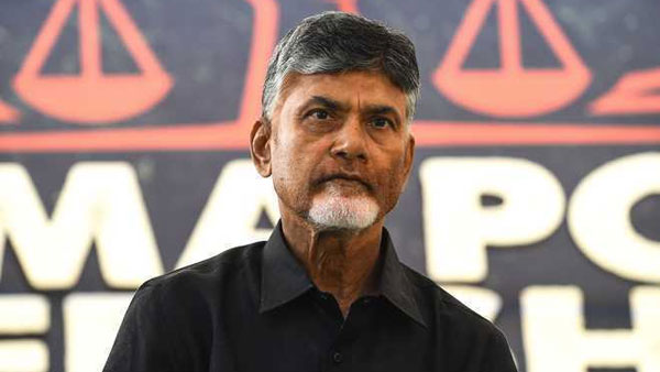 కుటుంబ సభ్యులకు టెస్టింగ్స్..?