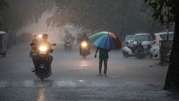 heavy rain lashes at telangana state some areas. heavy rain at surya peta. heavy rain lashes at telangana state some areas. heavy rain at surya peta.