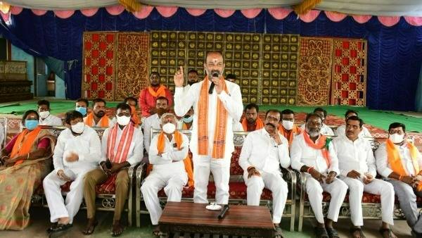 సీఎం కేసీఆర్కు కౌంట్ డౌన్ స్టార్ట్: సంజయ్ ఫైర్