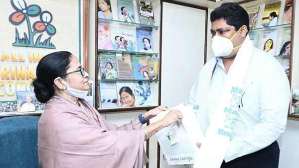 ఏ కారణం చెప్పకుండా రాజీనామా చేసిన మాజీ కాంగ్రెస్ నేత