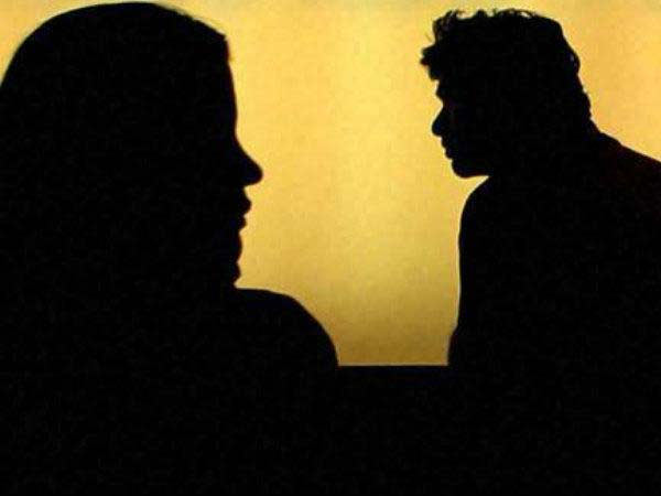 అధికార పార్టీ నాయకుడు