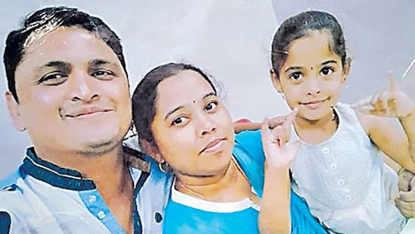 సంగారెడ్డి జిల్లాలో కుటుంబంతో సహా సాఫ్ట్ వేర్ ఉద్యోగి ఆత్మహత్య