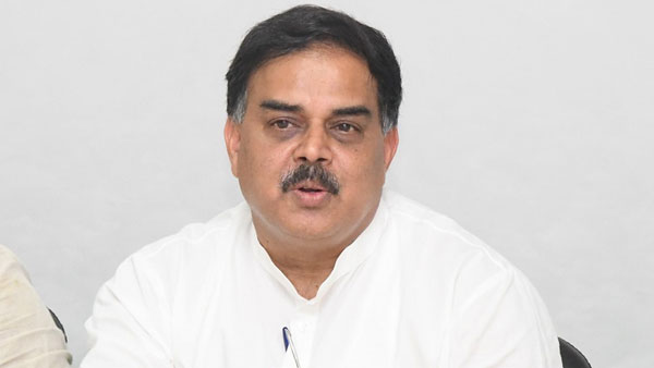 ఏపీ సర్కారు బాధ్యత ఉందా?: నాదెండ్ల మనోహర్
