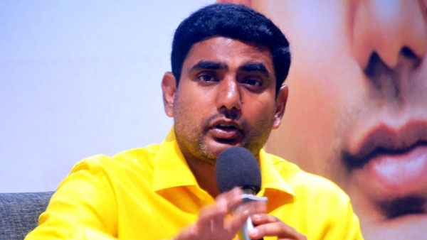 రాష్ట్రంలో అరాచకం రాజ్యమేలుతుంది