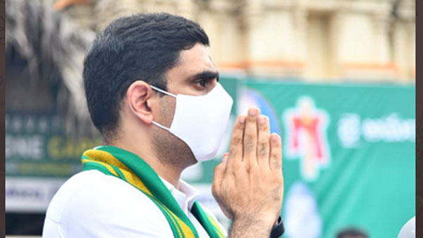 సీఎం హోదాలో స్పందించండి..