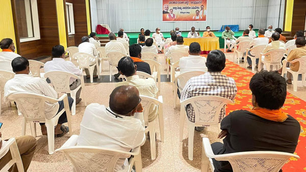 కర్నూలుకు చేరుకున్న సోము
