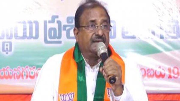 సినిమా టికెట్ల బదులు ఇసుక, సిమెంట్ ధరలు తగ్గించొచ్చుకదా .. సోము వీర్రాజు