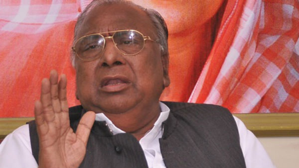 senior congress leader v hanumantha rao met tpcc working president jagga reddy. senior congress leader v hanumantha rao met tpcc working president jagga reddy.