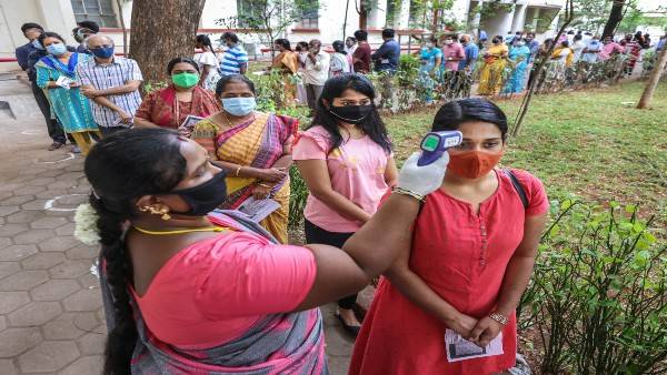 మాస్క్, సానిటైజర్..
