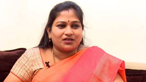 ఏపీలో అడుగుపెట్టలేని పరిస్థితిలో విజయమ్మ