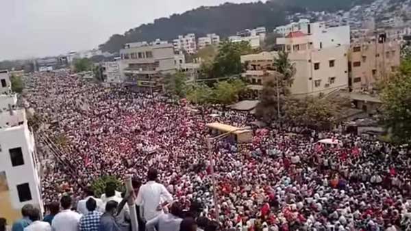 ఆచితూచి స్పందించిన మంత్రులు
