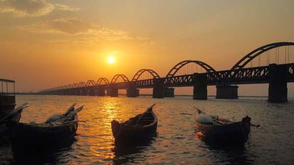ఒక్కో జోన్ పరిధిలో ఐదు నుండి ఏడు జిల్లాలు