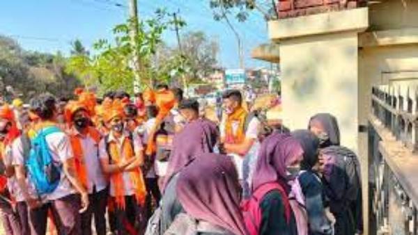 చెప్పినా మాట వినడం లేదు