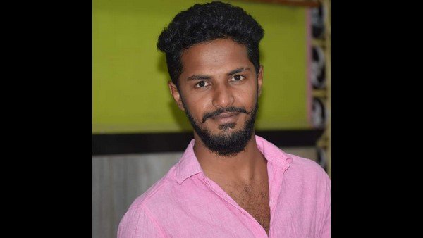 గోవులను అడ్డుకున్నాడు