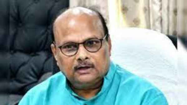 గౌతమ్ సవాంగ్ బదిలీపై రాజకీయ దుమారం
