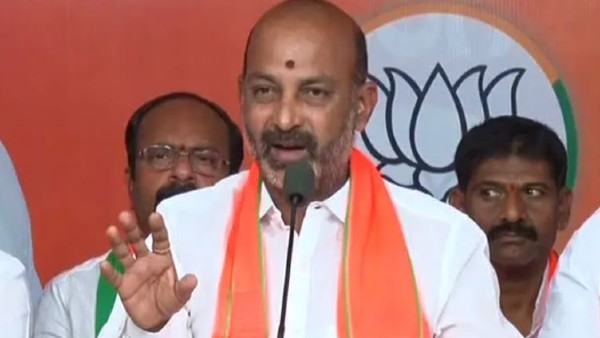 ఆ భయంతోనే కేంద్రంపై కేసీఆర్ నెపం: బండి సంజయ్
