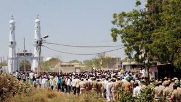 కేంద్ర మంత్రి, బీజేపీ ఎమ్మెల్యేలు