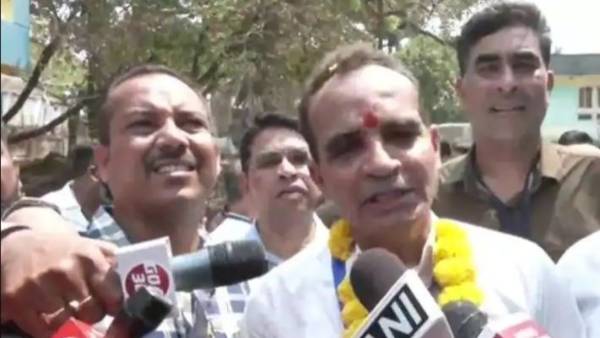  Goa: కాంగ్రెస్‌తోపాటు బీజేపీతోనూ పోరాటం చేశా: ఉత్పల్ పారికర్‌ను ఓడించిన బీజేపీ అభ్యర్థి