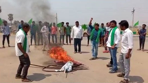 అర్ధంకాని భాషలో మంత్రాలు చదువుతూ నిలువు దోపిడీ చేస్తున్నారని ఆదివాసీలు ఫైర్