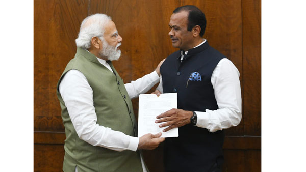 పెండింగ్ అంశాలపై