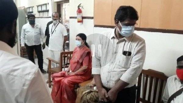 ఆదాయానికి మంచిన అక్రమాస్తుల కేసు
