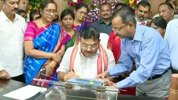 మంత్రిగా బాధ్యతలు చేపట్టిన తొలినాడే.. చంద్రబాబును టార్గెట్ చేసిన అంబటి రాంబాబు