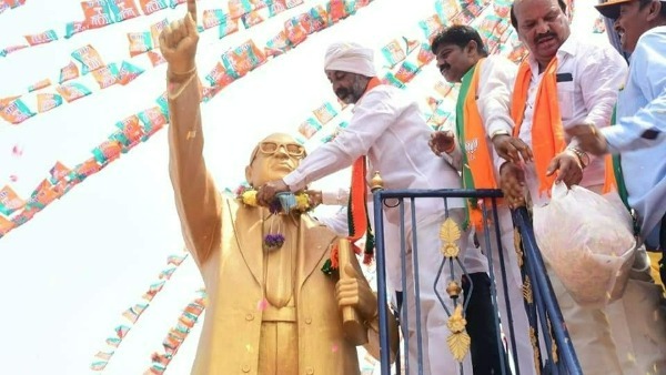 కేసీఆర్ ఫ్యామిలీ జీతం నెలకు రూ. 25 లక్షలు: బండి సంజయ్