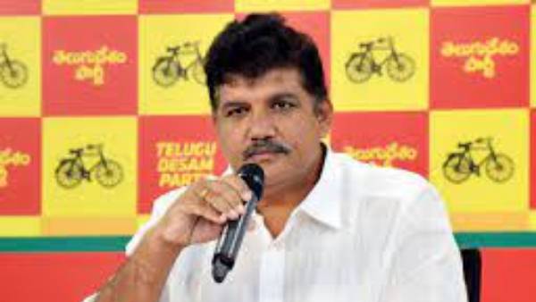 నెల్లురు కోర్టు చోరీ కేసులో పెద్దల ఆశీర్వాదం: ధూళిపాళ్ల నరేంద్ర
