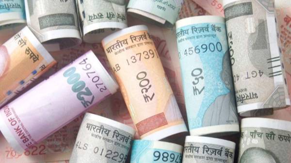 రూ. 1.50 కోట్లు మాయం.....భార్యకు డౌట్ వచ్చేసింది