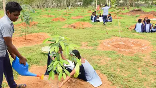 విద్యార్థులు అడ్మిషన్ ల సమయంలోనూ హరిత నిధికి ఫండ్
