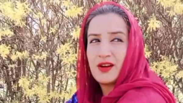 Budgam: TV actress Amreen bhat shot dead by terrorists, Injured Her 10-yr-old Nephew Budgam: TV actress Amreen bhat shot dead by terrorists, Injured Her 10-yr-old Nephew