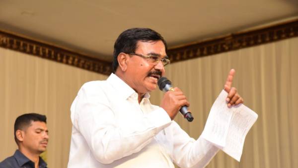 మరణించిన కుటుంబాలకు కేసీఆర్ సాయం.. బీజేపీ, కంగ్రెస్ లు అభినందించాలన్న మంత్రి నిరంజన్ రెడ్డి..
