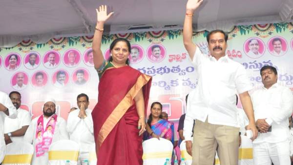 దేశ ప్రధాని ఎవరు..? సంచలన వ్యాఖ్యలు చేసిన కవిత..