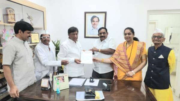 టీఆర్ఎస్ నేత వినోద్ ను కలిసిన బంజారా జేఏసీ నేతలు.. మద్దత్తు ఇవ్వాలని విజ్ఞప్తి