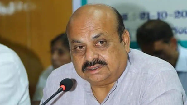 సీఎంకు షాక్ ఇచ్చిన సీనియర్ నాయకులు
