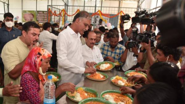 కేసీఆర్ గొప్ప మానవతా వాది.. ప్రజా సంక్షేమమే లక్ష్యంగా పనిచేస్తున్నారన్న మంత్రి హరీష్ రావు