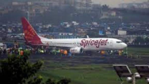 SpiceJet crew taken off roster after mid-air turbulence leaves 14 injured SpiceJet crew taken off roster after mid-air turbulence leaves 14 injured